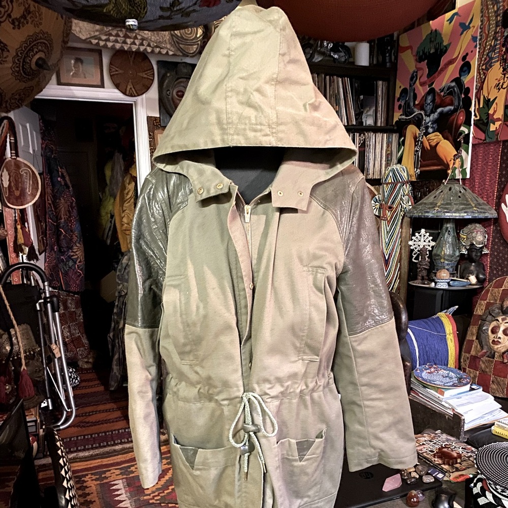 VEDA parka, size M